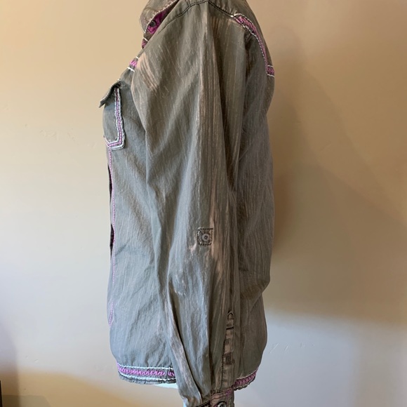 Cowgirl Up Western Shirt - Picture 5 of 8